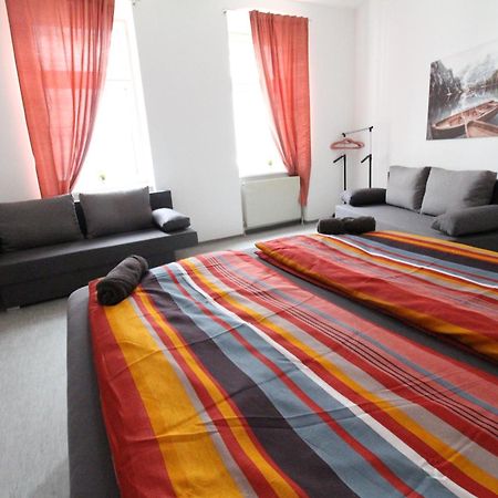 Zx Quad Room In Meidling Wien Eksteriør bilde